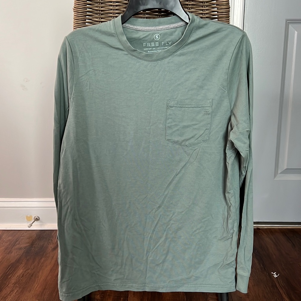 Free Fly long sleeve pocket tee. Size small